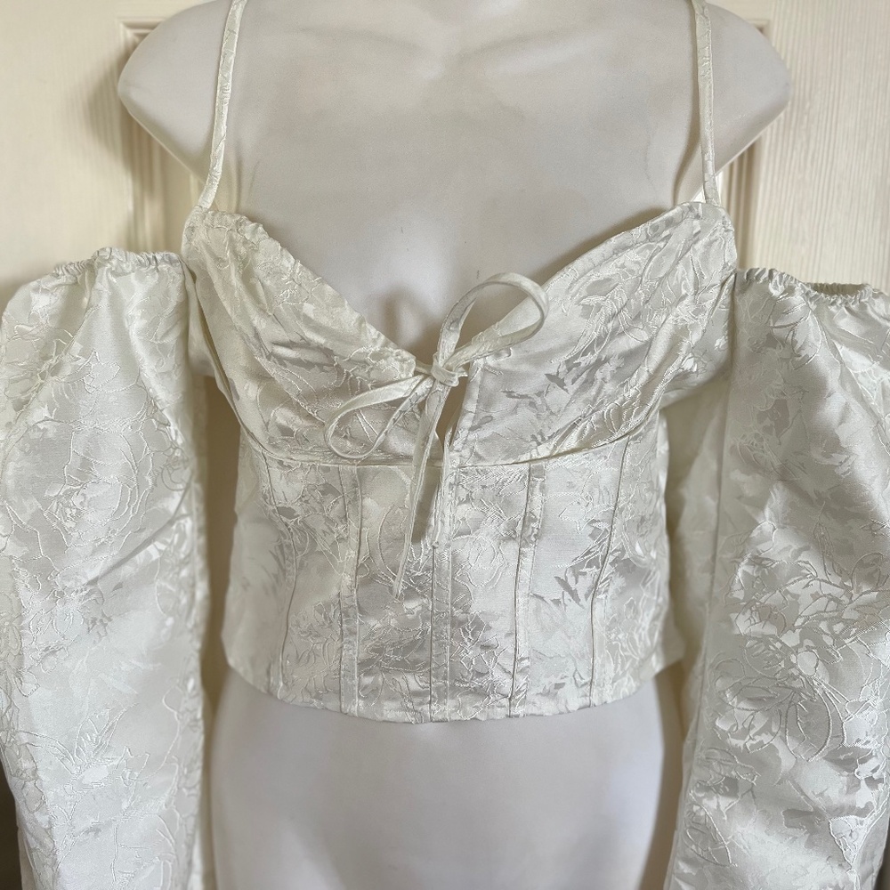 Lulus - Picture 5 of 8
